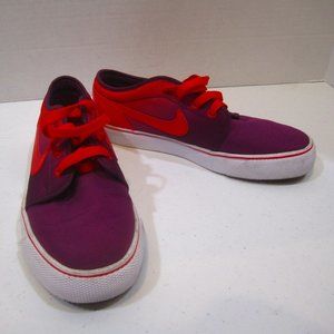 Nike Toki Sneakers - Womens 6.5 LIKE NEW